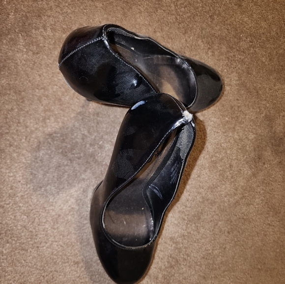 High Heels - Picture 5 of 5